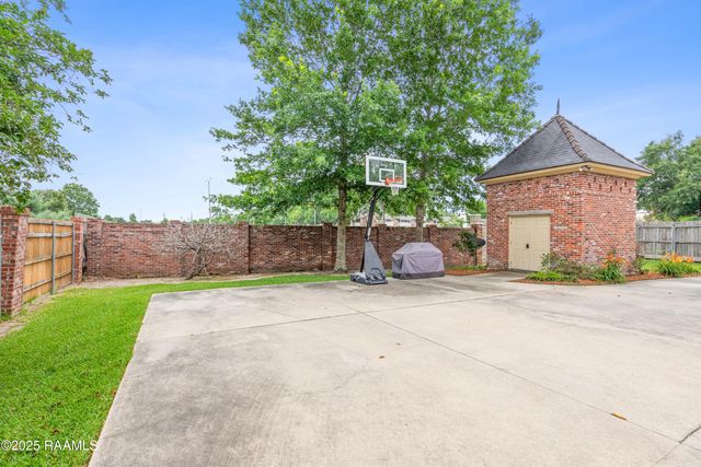 100 Emily Circle, Lafayette, LA 70508