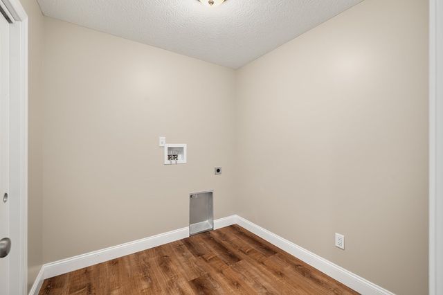 1367 Deer Ridge Lane, Ontario, OH 44906