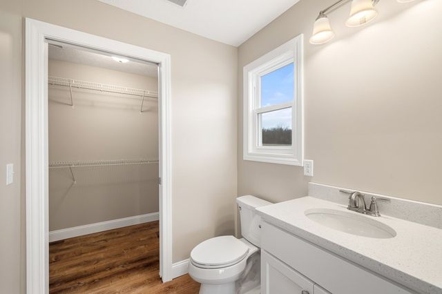 1367 Deer Ridge Lane, Ontario, OH 44906