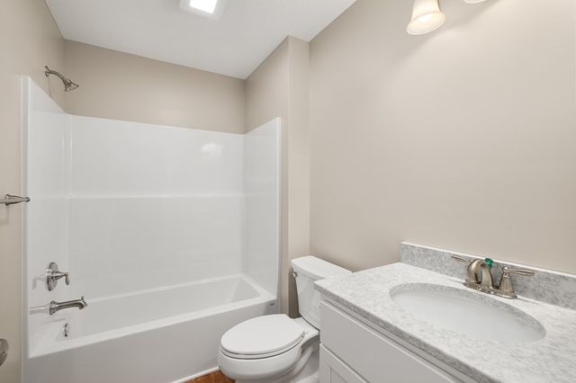 1367 Deer Ridge Lane, Ontario, OH 44906