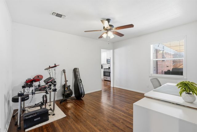 5501 Durham Avenue, Fort Worth, TX 76114