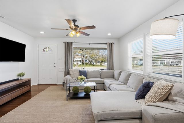 5501 Durham Avenue, Fort Worth, TX 76114