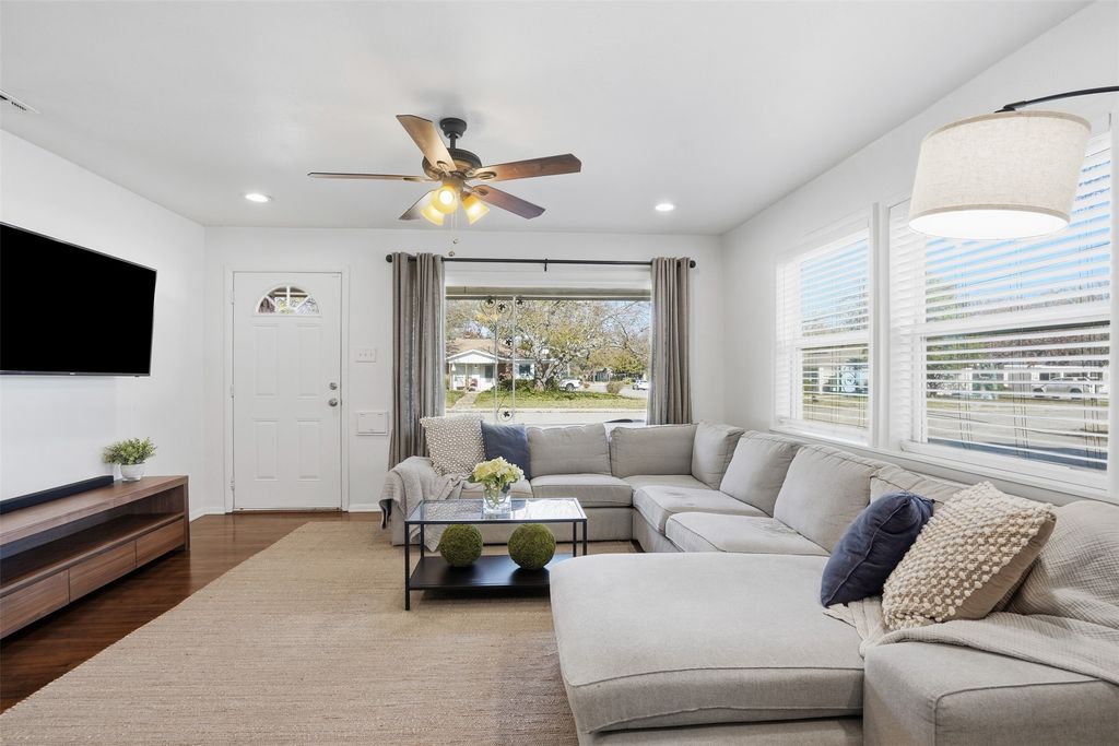 5501 Durham Avenue, Fort Worth, TX 76114