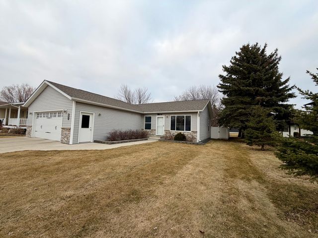 1708 Clifton Avenue, Worthington, MN 56187