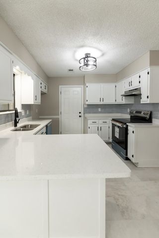 9102 VALKRIE LN, Lakeland, TN 38002