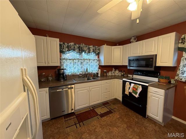 113 Judy St, Perry, MO 63462