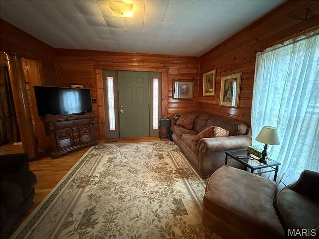 113 Judy St, Perry, MO 63462