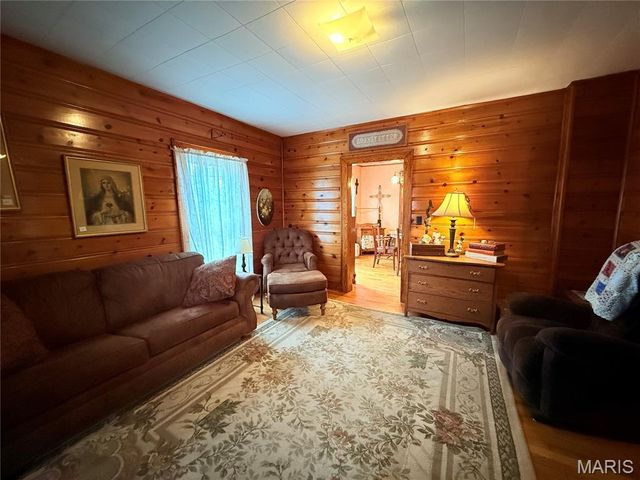 113 Judy St, Perry, MO 63462