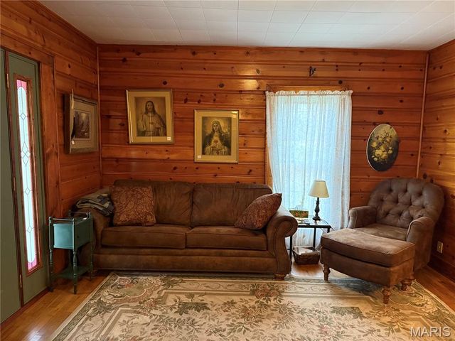 113 Judy St, Perry, MO 63462