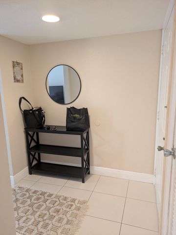 915 RIVERSIDE Drive 511, Coral Springs, FL 33071