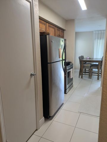 915 RIVERSIDE Drive 511, Coral Springs, FL 33071