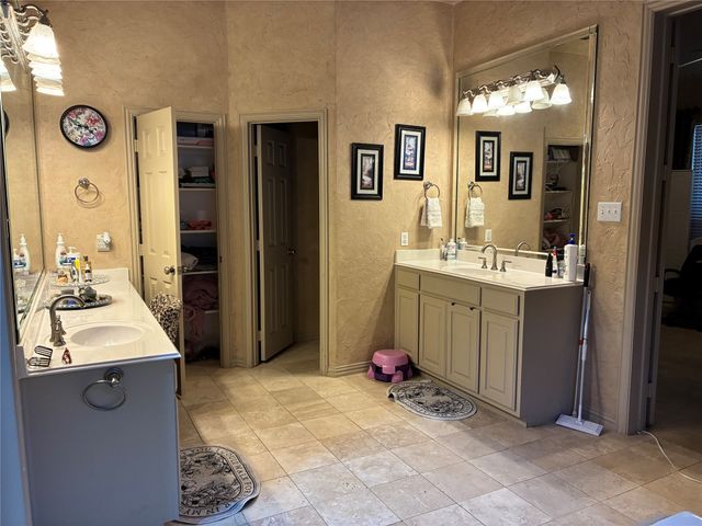 913 White River Drive, Allen, TX 75013