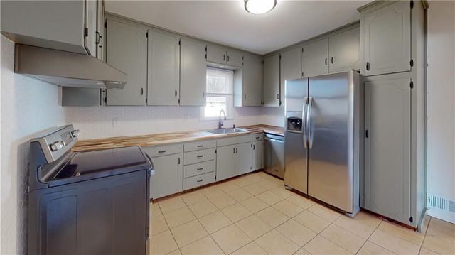 3632 N Olive Street, Kansas City, MO 64116