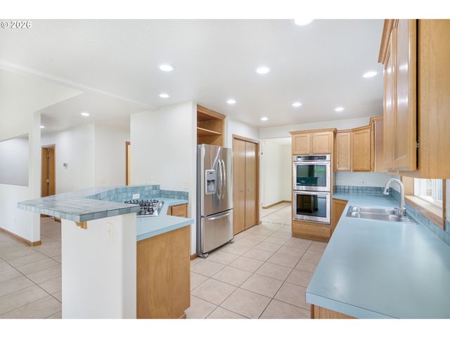 20245 Sw COMANCHE Ter, Tualatin, OR 97062