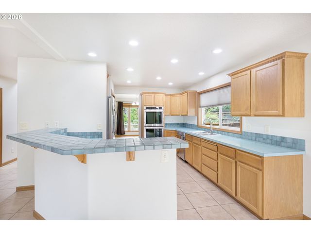 20245 Sw COMANCHE Ter, Tualatin, OR 97062