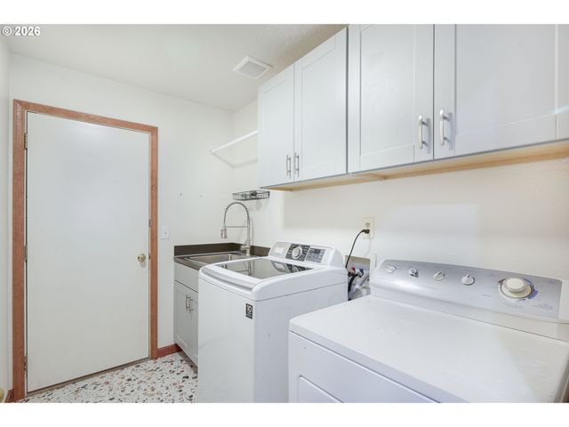 20245 Sw COMANCHE Ter, Tualatin, OR 97062