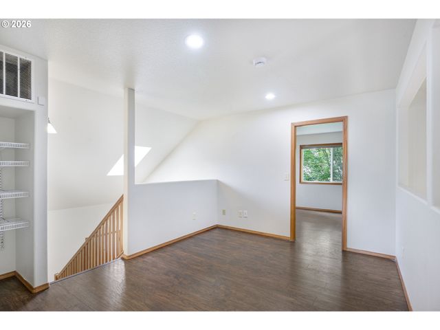 20245 Sw COMANCHE Ter, Tualatin, OR 97062