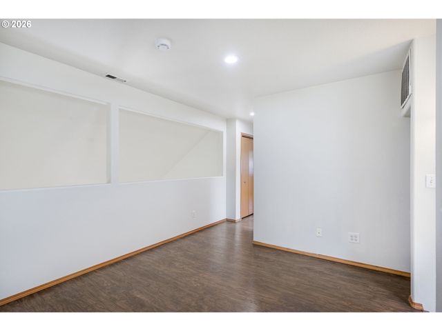 20245 Sw COMANCHE Ter, Tualatin, OR 97062