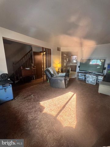 609 8TH AVE, Lindenwold, NJ 08021