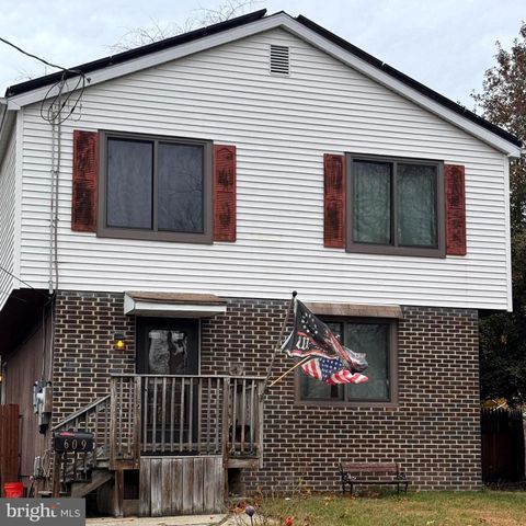 609 8TH AVE, Lindenwold, NJ 08021