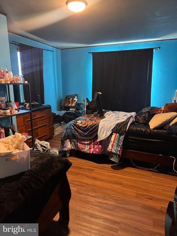 609 8TH AVE, Lindenwold, NJ 08021