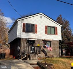 609 8TH AVE, Lindenwold, NJ 08021