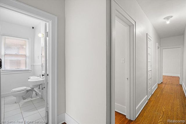 981 2N Beaconsfield Avenue, Grosse Pointe, MI 48230
