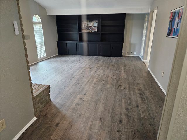 5044 Crawford Drive, The Colony, TX 75056