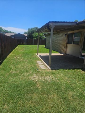 5044 Crawford Drive, The Colony, TX 75056