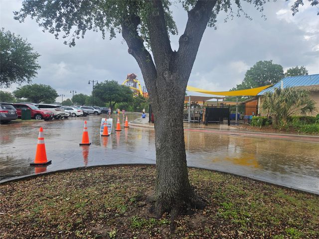 5044 Crawford Drive, The Colony, TX 75056