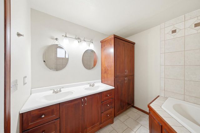 2588 Sombra Ct, Yuba City, CA 95993