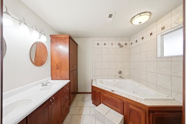 2588 Sombra Ct, Yuba City, CA 95993