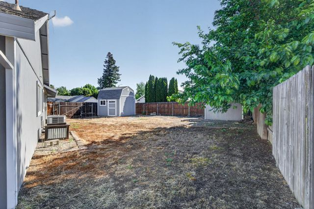 2588 Sombra Ct, Yuba City, CA 95993