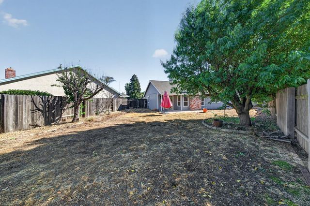 2588 Sombra Ct, Yuba City, CA 95993