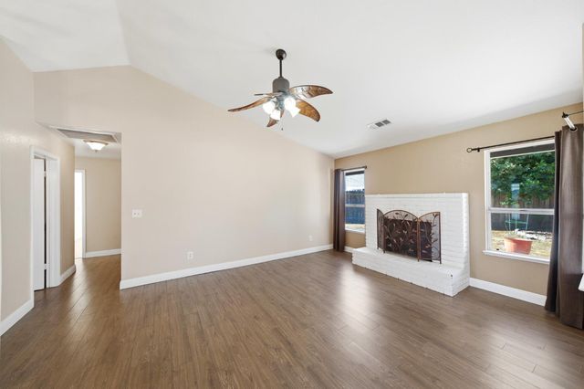 2588 Sombra Ct, Yuba City, CA 95993