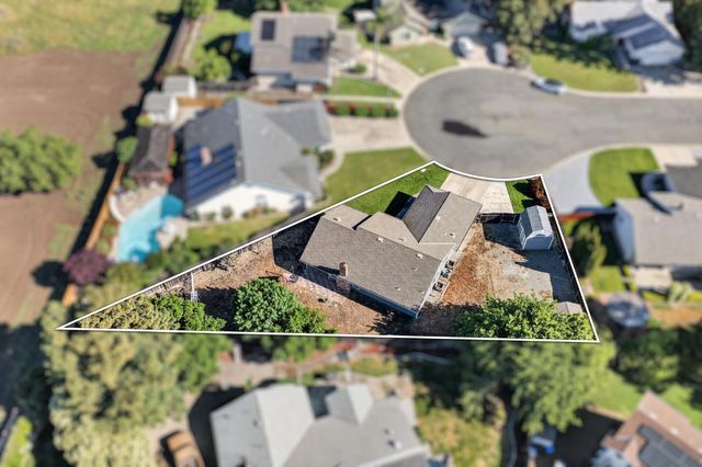 2588 Sombra Ct, Yuba City, CA 95993