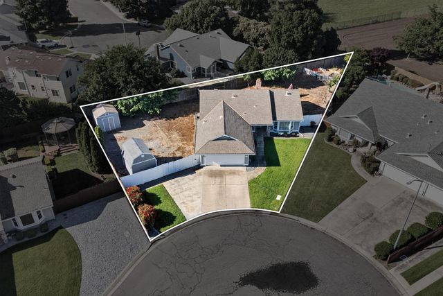 2588 Sombra Ct, Yuba City, CA 95993