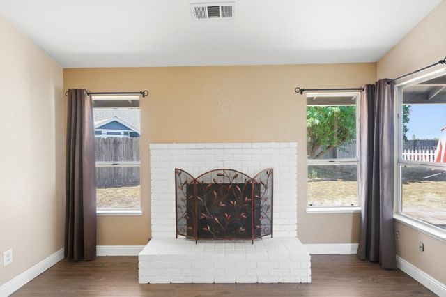 2588 Sombra Ct, Yuba City, CA 95993