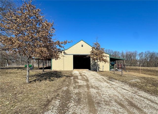 29721 S Hess Road, Harrisonville, MO 64701