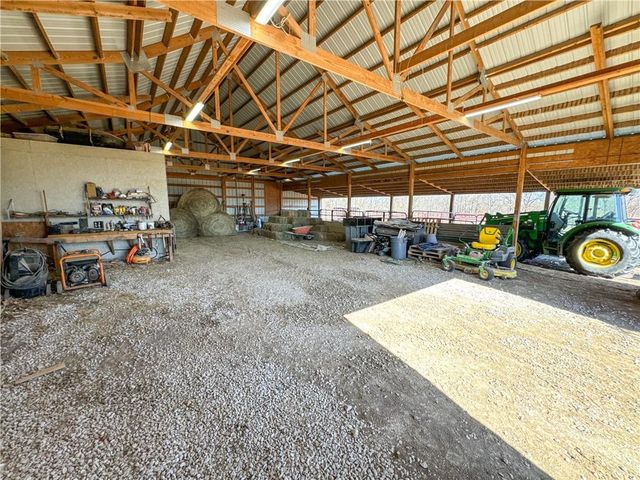29721 S Hess Road, Harrisonville, MO 64701