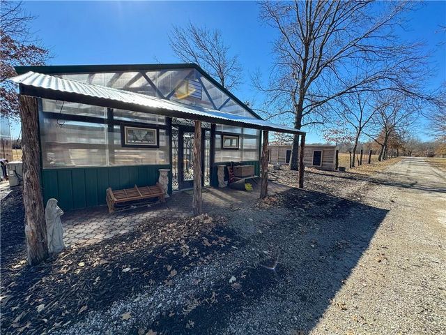 29721 S Hess Road, Harrisonville, MO 64701