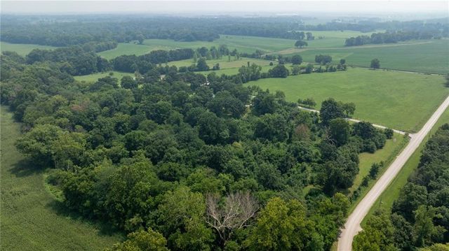 29721 S Hess Road, Harrisonville, MO 64701