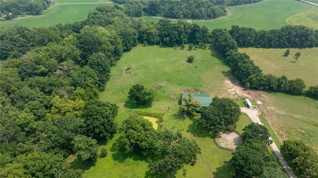 29721 S Hess Road, Harrisonville, MO 64701