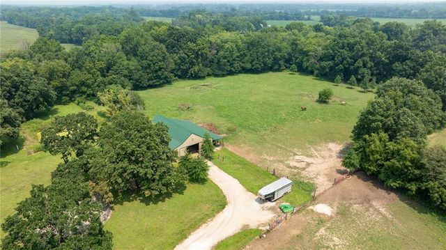 29721 S Hess Road, Harrisonville, MO 64701
