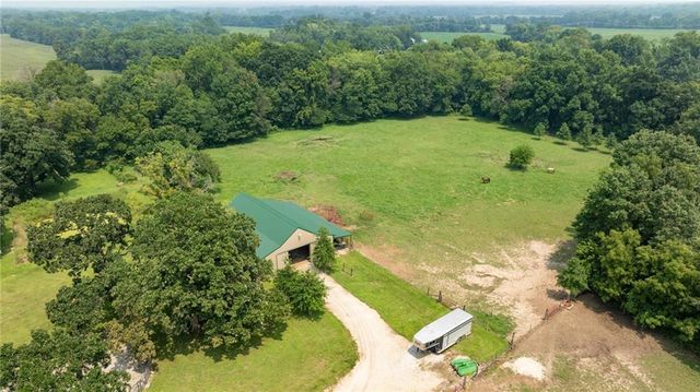29721 S Hess Road, Harrisonville, MO 64701