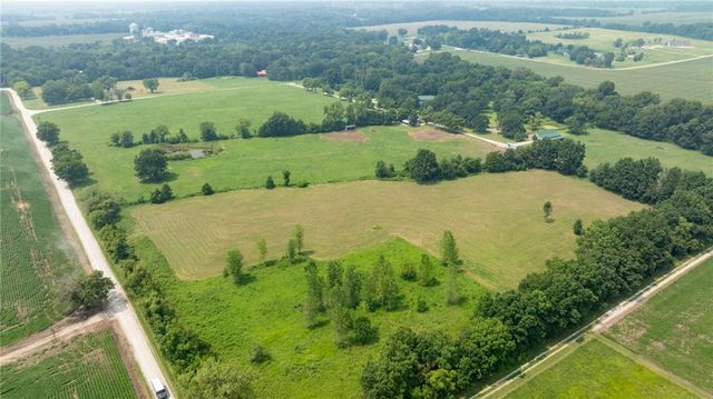 29721 S Hess Road, Harrisonville, MO 64701