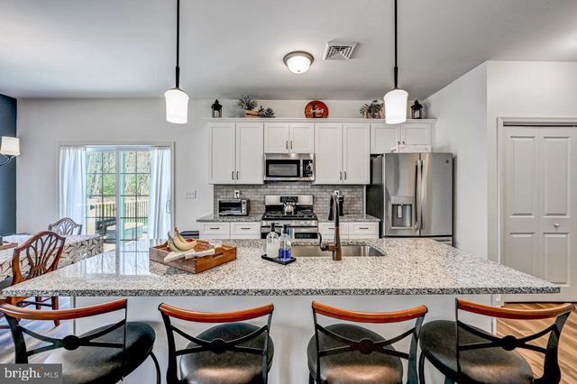 642 W OAK LN, White Haven, PA 18661