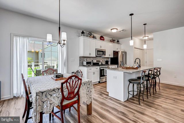 642 W OAK LN, White Haven, PA 18661