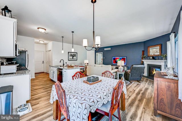 642 W OAK LN, White Haven, PA 18661