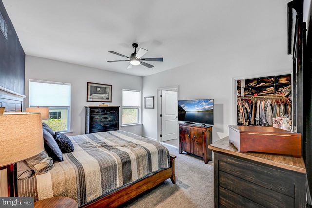 642 W OAK LN, White Haven, PA 18661